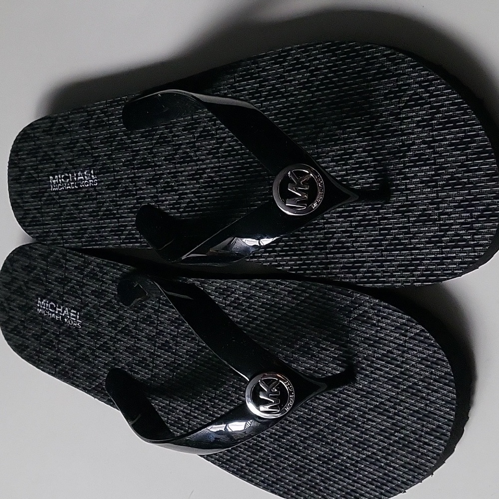 Michael Kors Jinx flip flops Allover MK logo Womens Size 8 9 10 11 Black